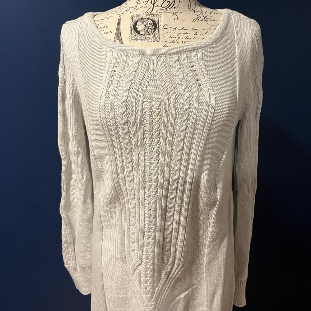 White House Black Market Gray Crew Neck Sweater with Cable Knit Design